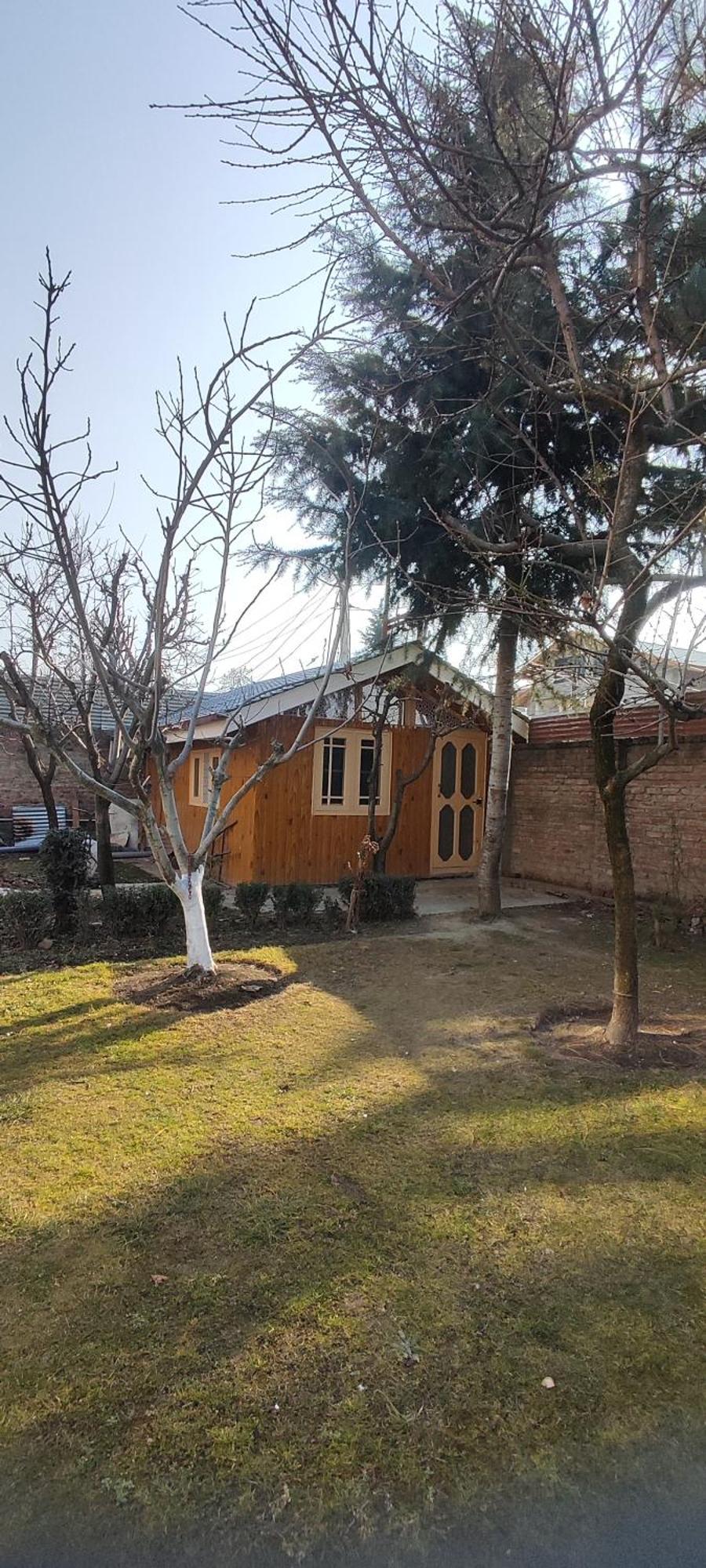 The Clover Inn Srinagar  Bagian luar foto